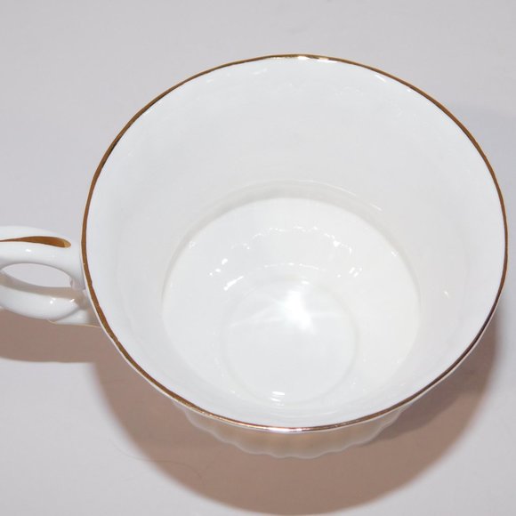 Vintage Staffordshire England Bone China Tea Cup & Saucer Green Vines - Picture 10 of 11